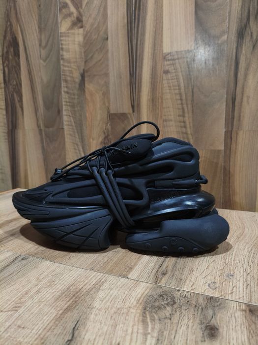 Продам кросовки balmain unicorn