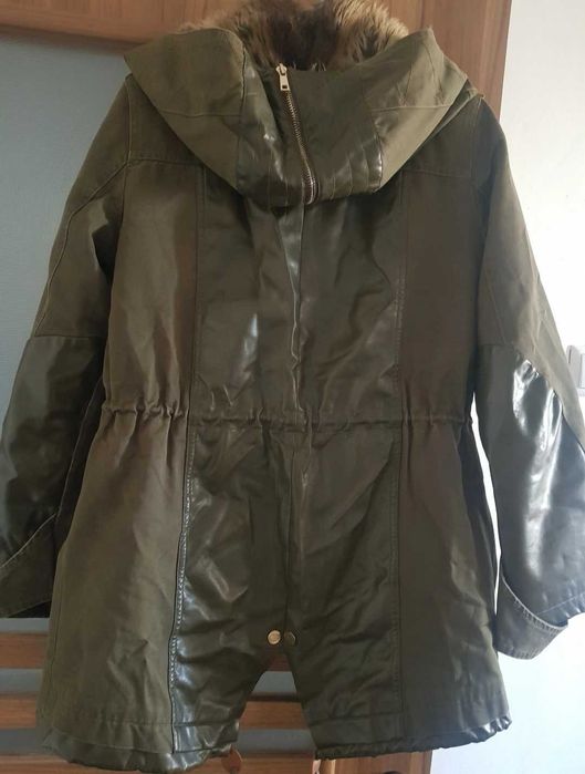 Geaca parka pentru dame cu blăniță detașabilă