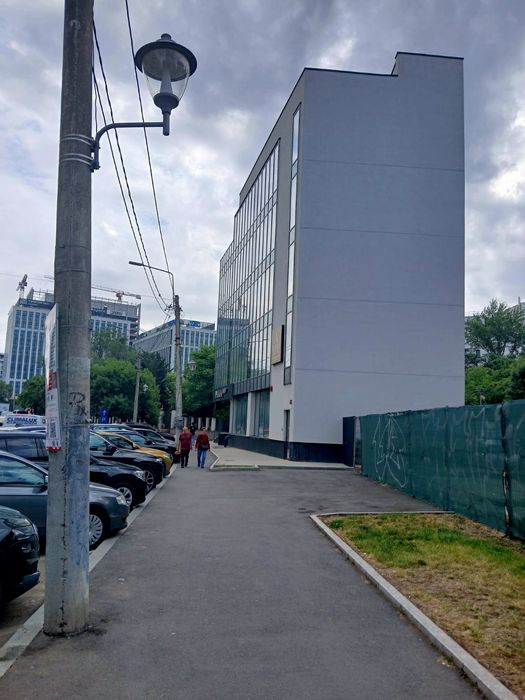 Spatiu de închiriat  174 m- metrou Timpurii Noi / Tineretului