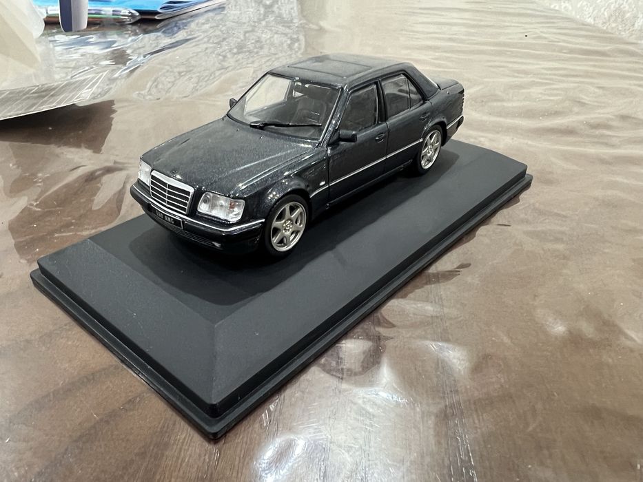 Sotiladi Mercedes w 124 E 60 AMG model