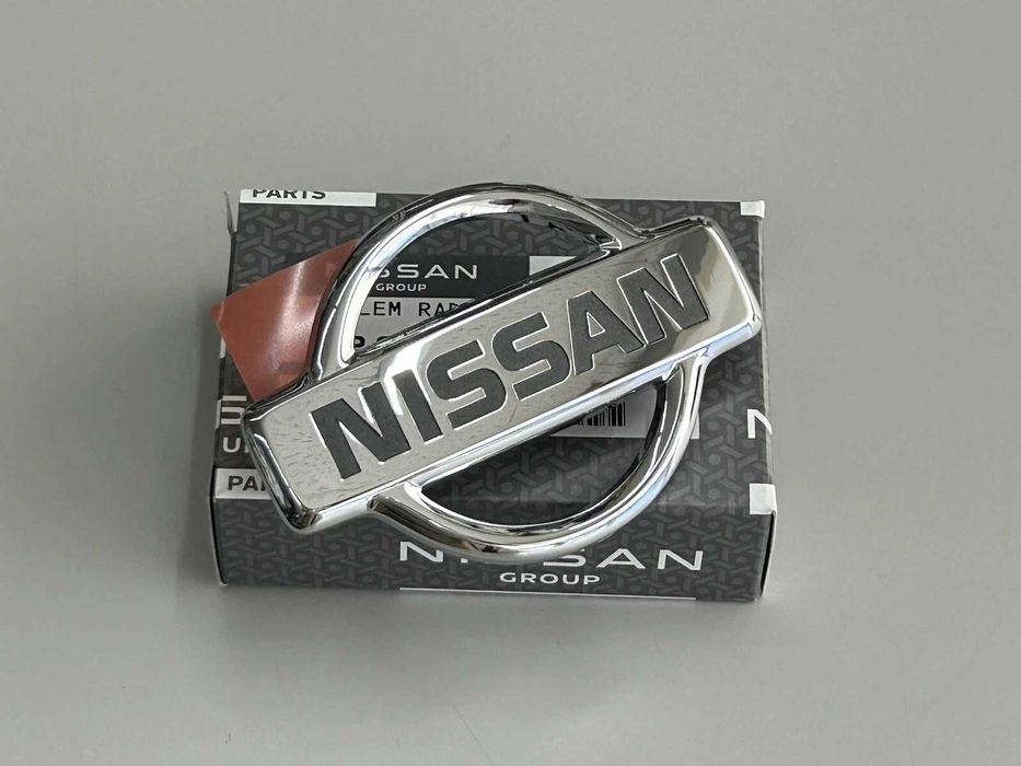 Emblema grila Nissan Patrol Y60 (1989-1995/1995-1997) OEM