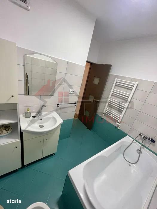 Apartament 1 camera, 34 mp + curte proprie 28 mp + loc de parcare, Red