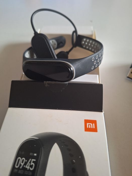 Смарт гривни MI Smart Band 4