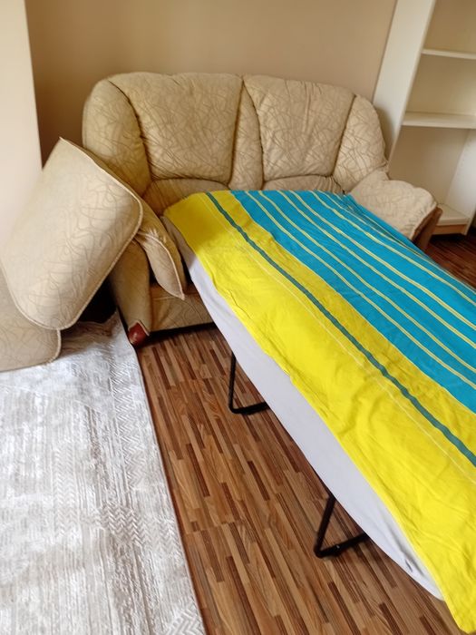 Кровати ,шкафы срочно