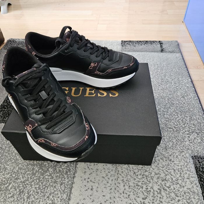 Сникърси Guess 39н.