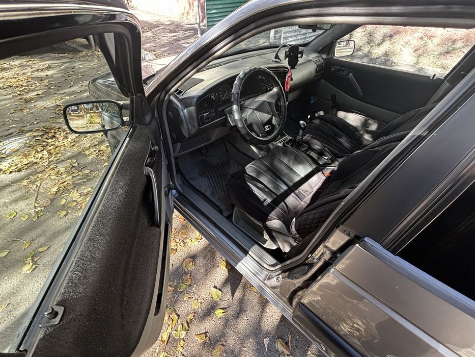 Volkswagen Passat B3 1990 год