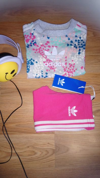 Нов детски комплект тениска с клин .