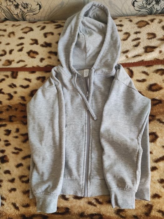 Продам детский спортивный костюм