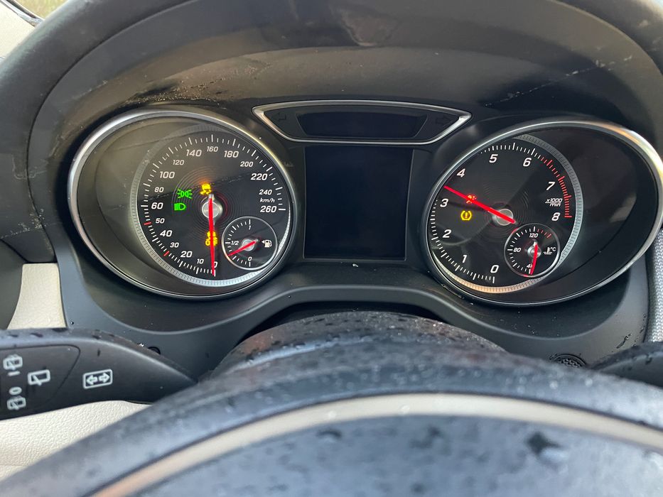 Mercedes GLA 180 X156 двигател 270910 автоматик, 122 кс.., 60 000