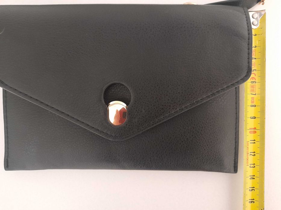 Мини черна чантичка ZARA