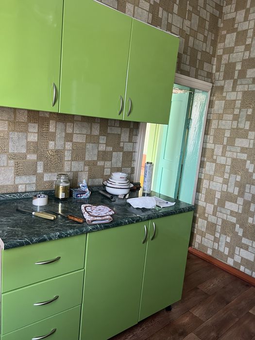 Кухонный в хорошем состояние