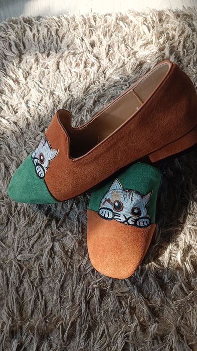 НОВИ свежи дамски мокасини