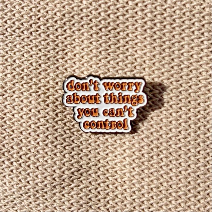 Цветни и забавни емайлирани значки(пинчета) за всеки стил