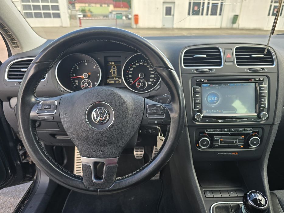 VOLKSWAGEN Golf 2012 — imagine 5
