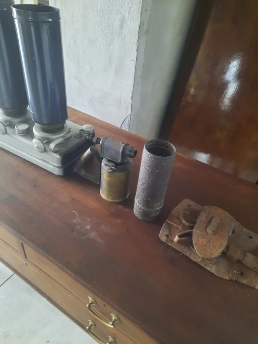 Lucruri vechi  din metal