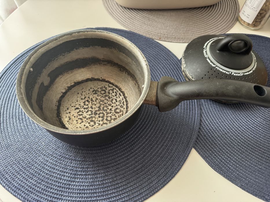 Кастрюля ковш с крышкой б/у