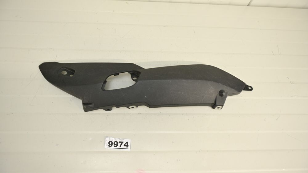 BMW R1200R 2006 2014 K27 Plastic codita spate stanga