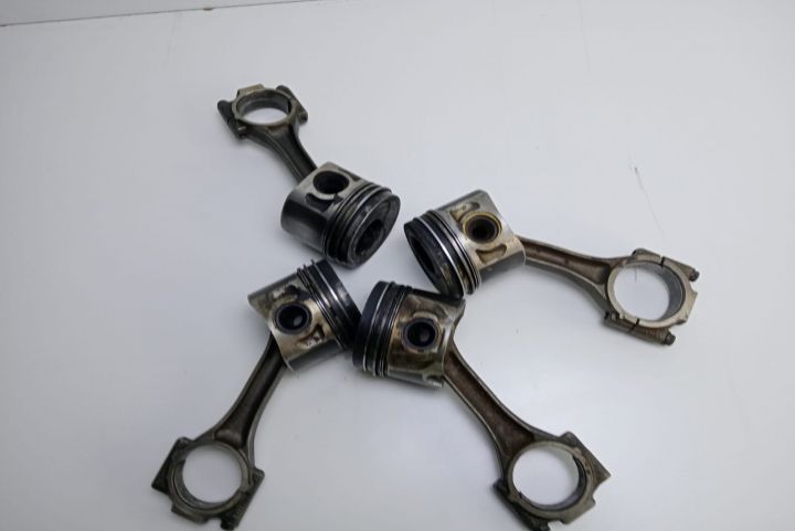 Piston cu biela   BXE 0386 DE Audi A3 8P