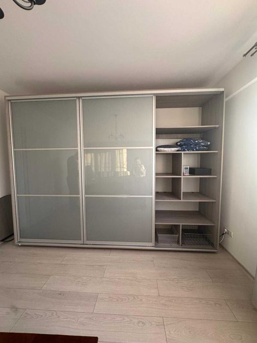 Dulap cu usi glisante, I:240cm x L:320cm