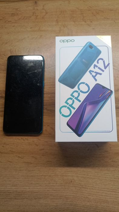 Продам телефон Oppo A12.