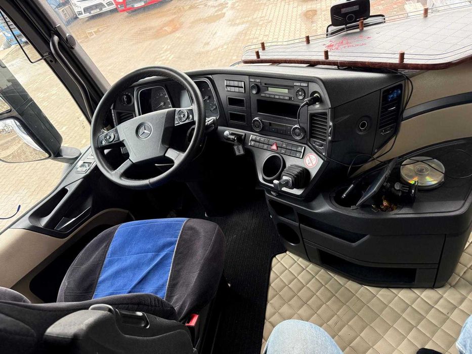 Vand Mercedes-Benz Actros 1845
