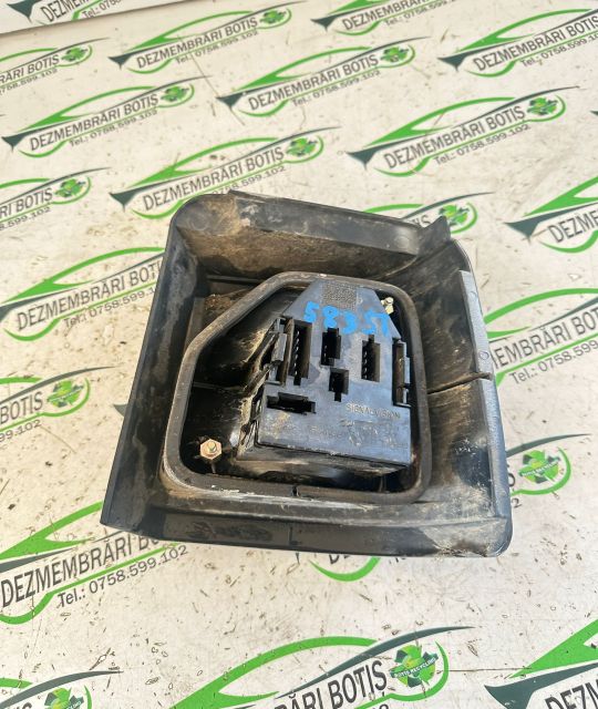 Lampa / Tripla stop stanga pe aripa Volkswagen VW Passat B3