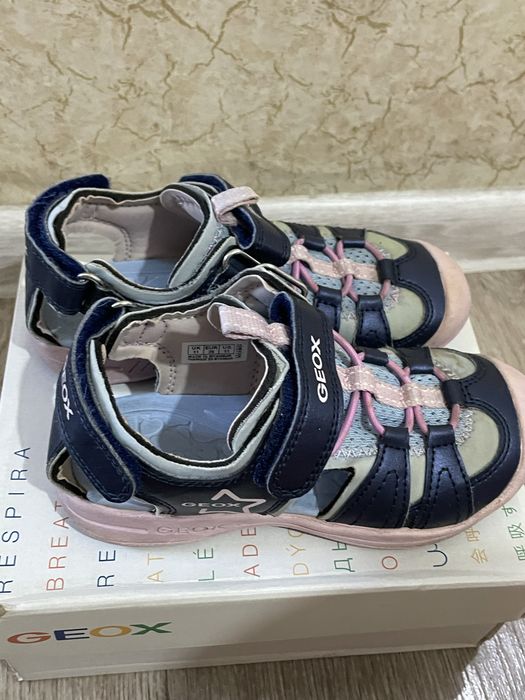 Продам сандалики GEOX