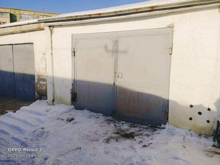 Гараж возле Дворца спорта