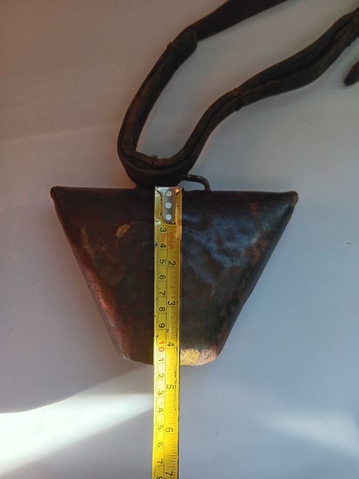 talanga veche ,clopot mare de Vaci, obiect de colectie