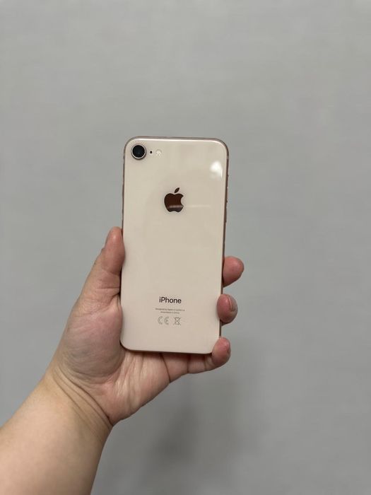 Iphone 8. В хорошем состояние.