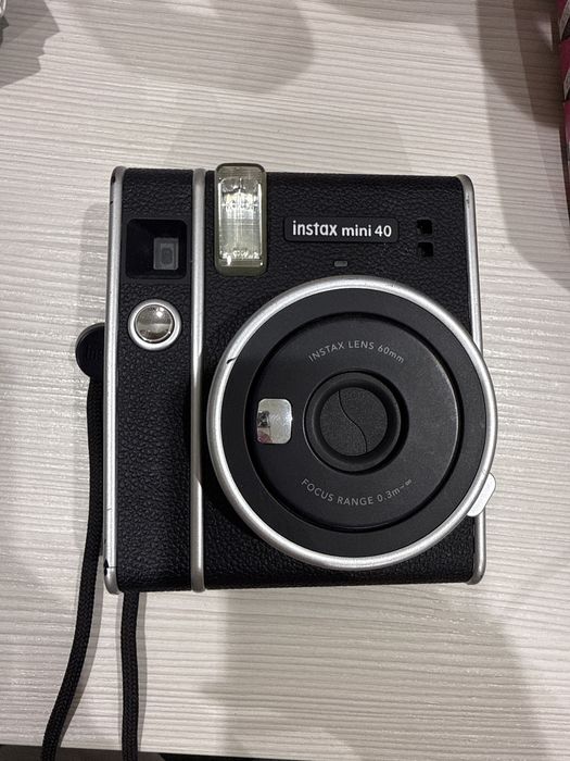 Instax mini 40.
