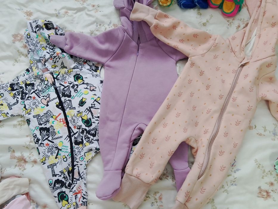 Прадм вещи на девочку от 1 месяца до 5 месяцев.