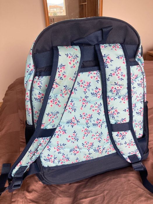 Продавам нова ученическа раница на Pepe Jeans (за момиче)