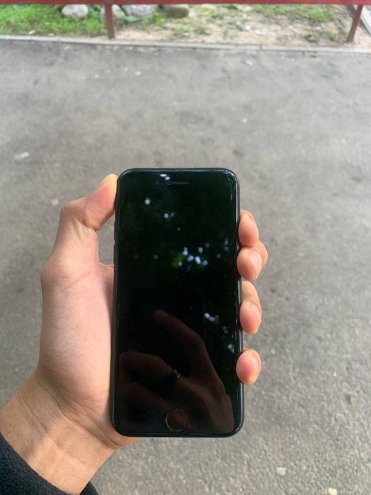 iPhone SE 3 2023