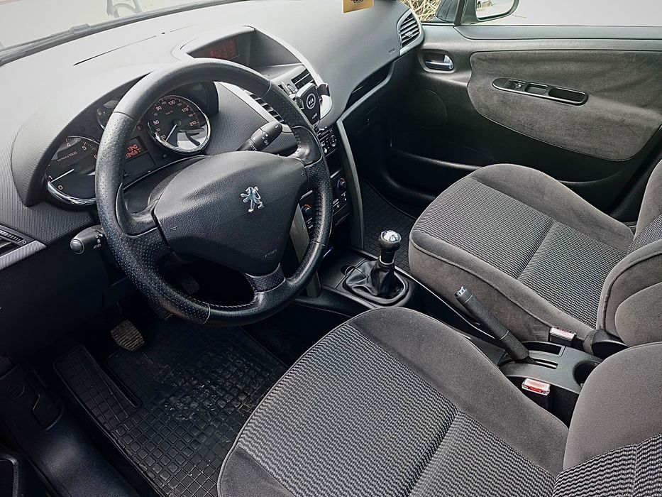 Peugeot 207 Panoramic