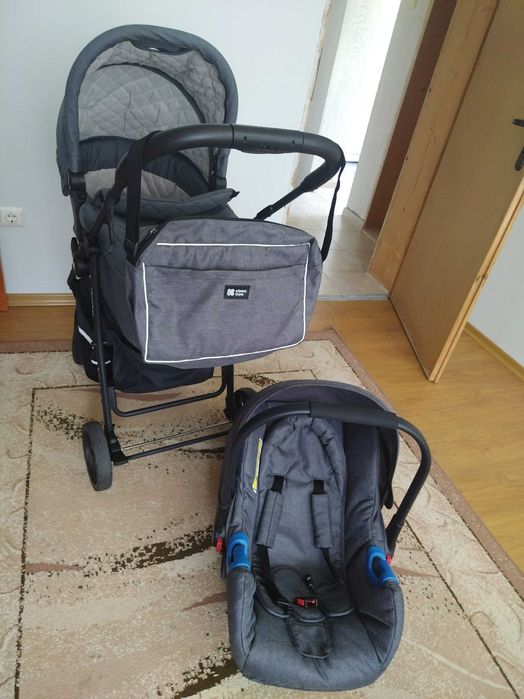 Комбинира бебешка количка
