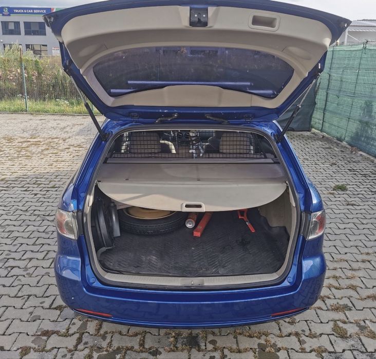 Vand Mazda 6 din 2006, benzina si gpl, negociabil.