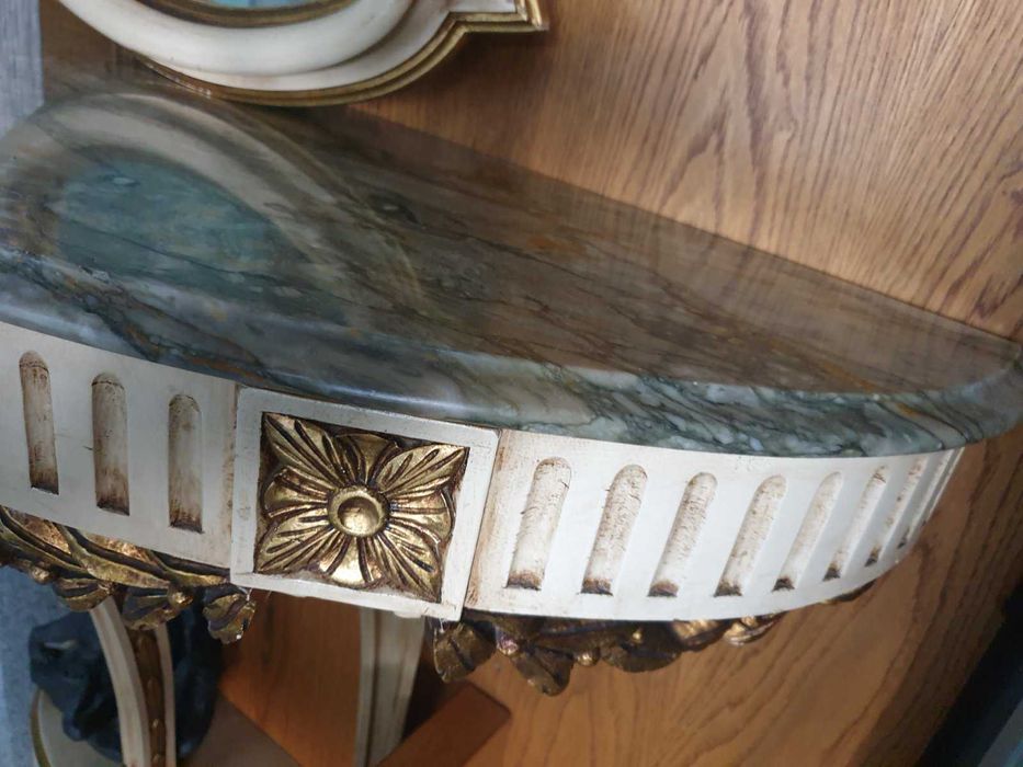 Барокова тоалетка/конзолна масичка/маса с огледало-мрамор-дърворезба
