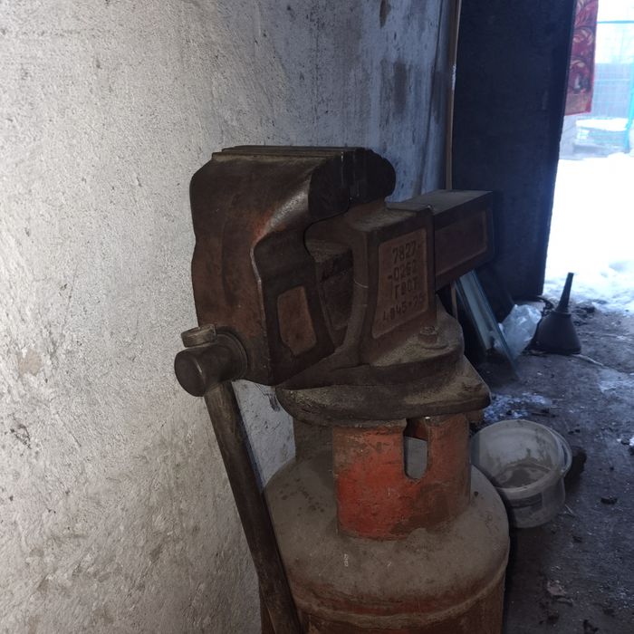Тиски советские б/у