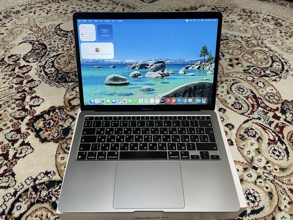 Macbook Air M1 8/256, space grey