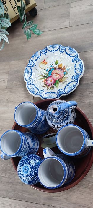 Set de ceramică Delftware, rare, cu ștampila, 4 cani/vaze, ulcior