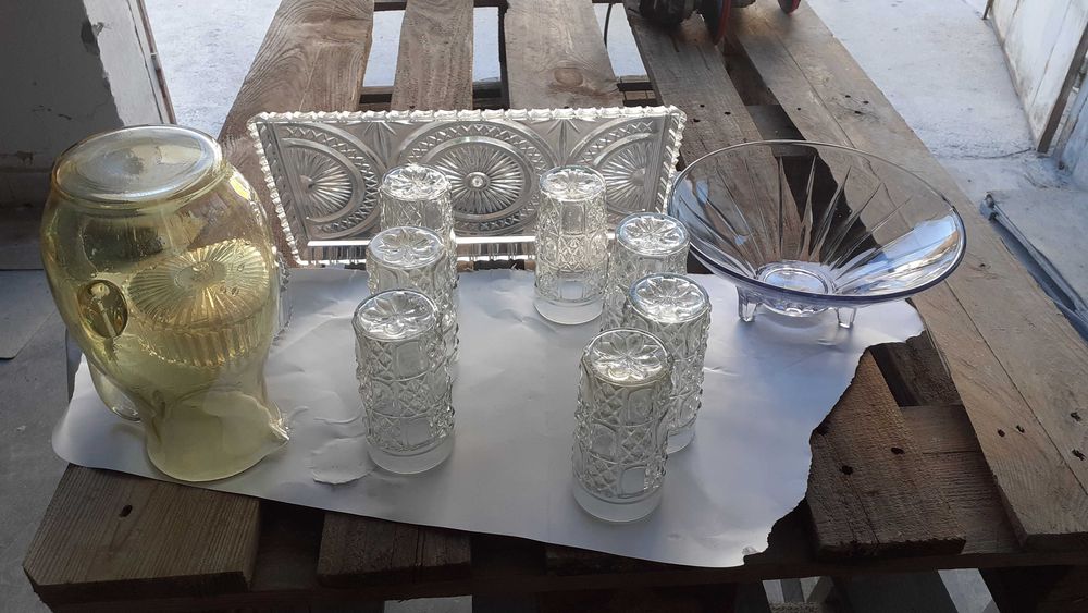 Лот стъклени  предмети