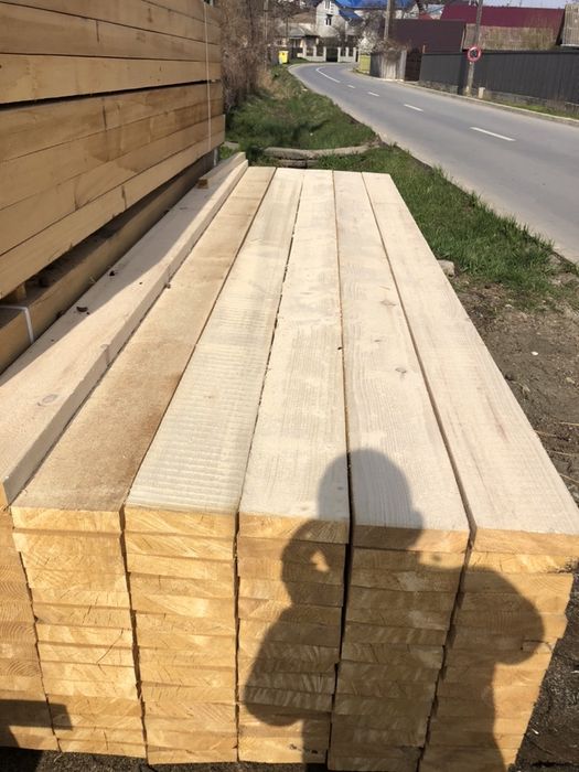 Cherestea constructii ruginoasa