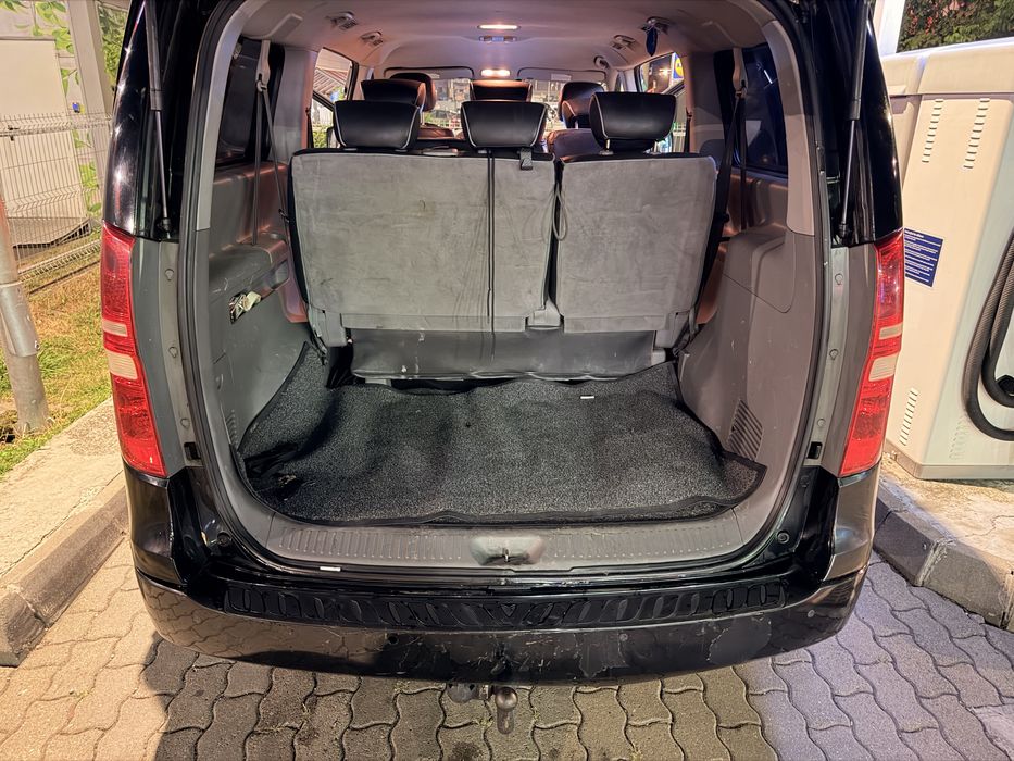 Hyundai H1 ViP 8locuri minibus schimb cu electrica