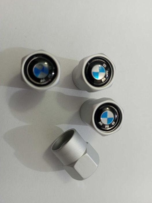 Капачки за автомобилни вентили - 4 броя Мерцедес и БМВ