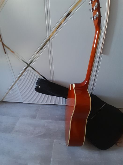 Гетара почти новая! Срочно продам.