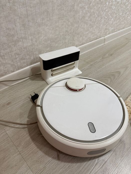 Продаю робот Пылесос