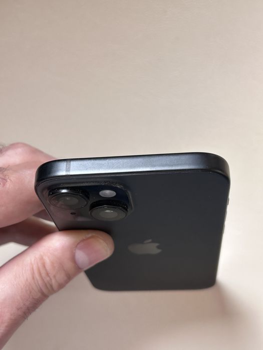 Curier 5 ron. iphone 15 pro ca nou bateria 96% folie si husa