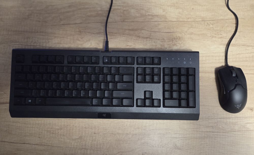 Vand Kit Razer Level Up Bundle (tastatura, mouse & mousepad)