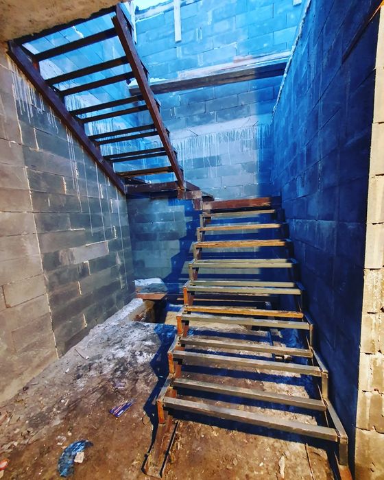 Металлический карсас(лестницы)